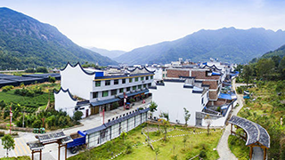 中央和國(guó)家機(jī)關(guān)脫貧攻堅(jiān)先進(jìn)集體、優(yōu)秀個(gè)人表彰會(huì)在京舉行