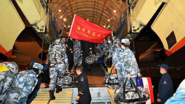 喜迎黨的二十大特刊丨沖鋒有我，解放軍來了
