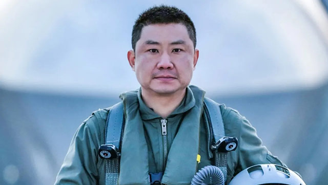 戰(zhàn)鷹凌云，只為捍衛(wèi)祖國藍(lán)天