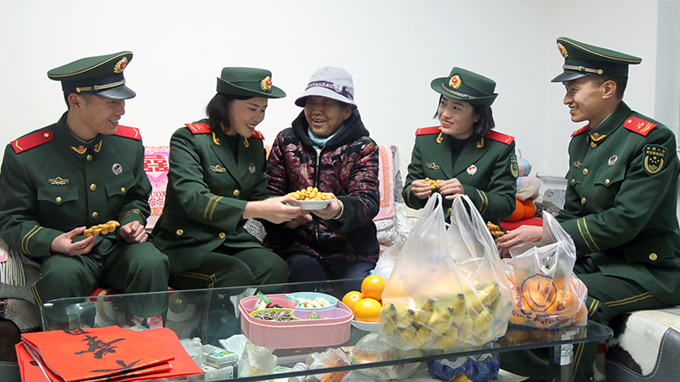 情暖軍烈屬丨堅持25年，他們接力替盡忠者盡孝