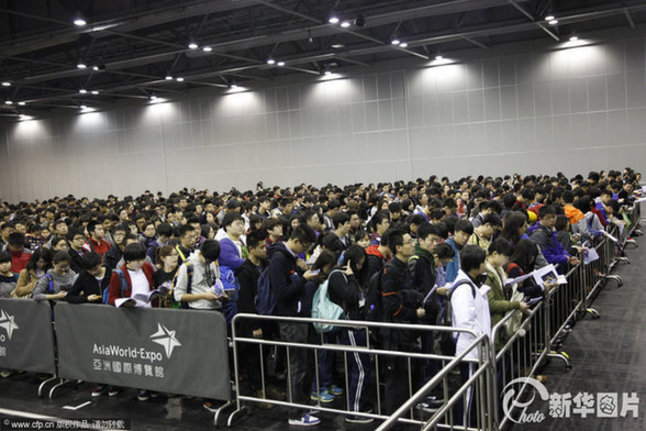 2014年01月25日，香港，在亞洲國際博覽館考場，近萬名考生參加了有“美國高考”之稱的SAT考試。  