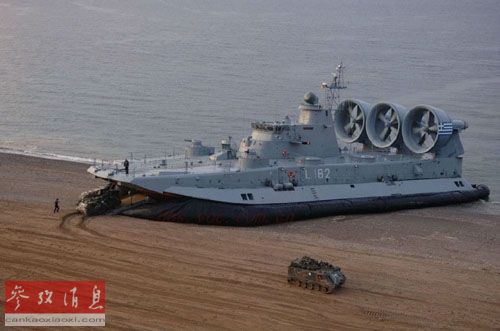 資料圖：“歐洲野?！奔墯鈮|登陸艦