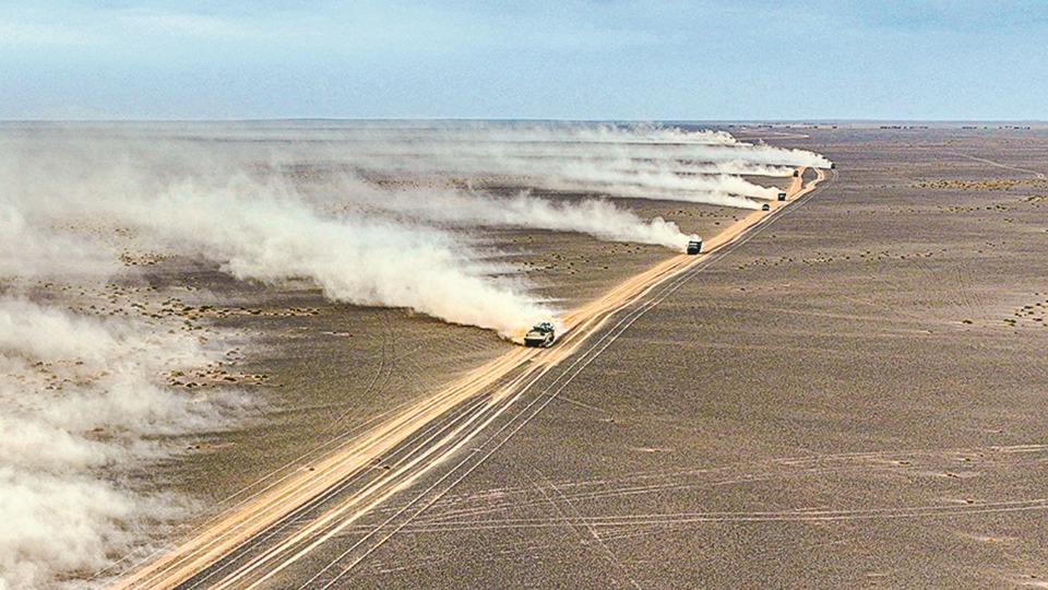 陸軍某旅跨晝夜實(shí)彈射擊訓(xùn)練影像