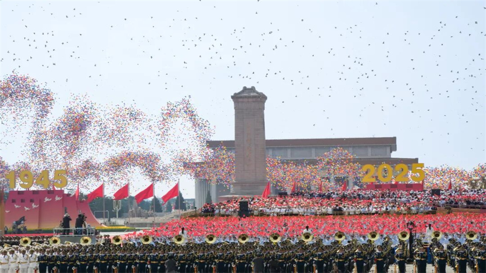 解放軍畫報出圖，震撼滿屏！