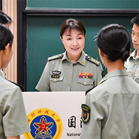 最美新時代革命軍人風采丨傅婉娟：三尺講臺“播火者”